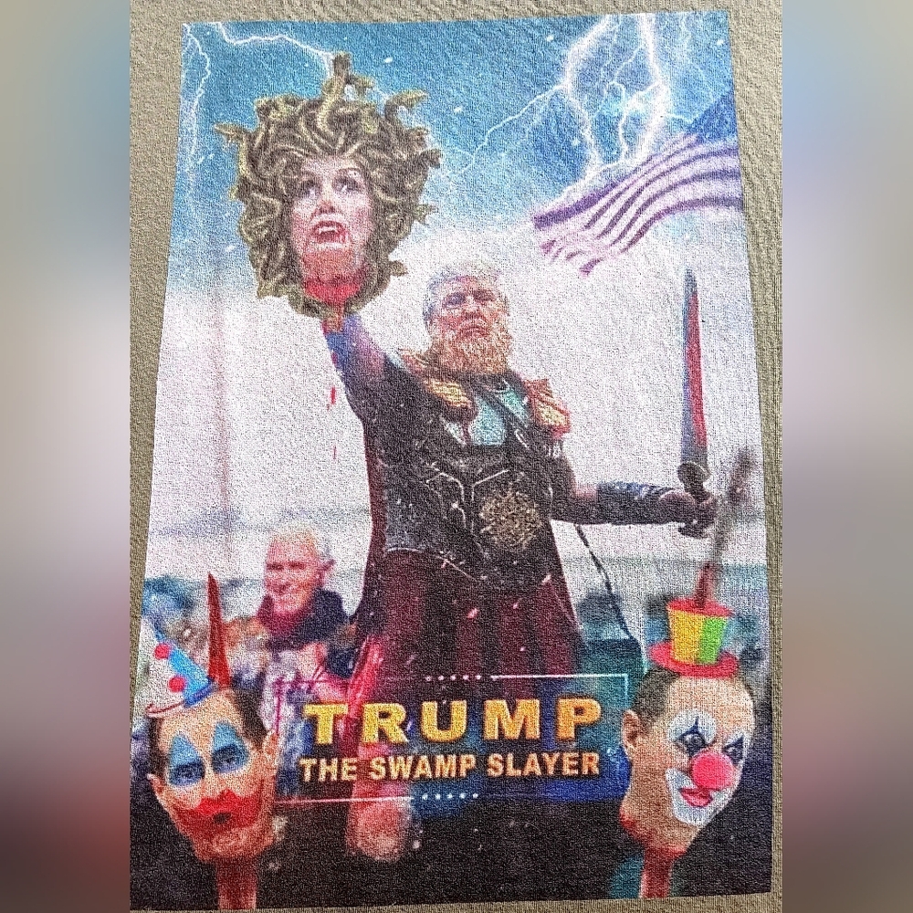 TRUMP! Collectible Graphic Political Tee Swamp Slayer XL Funny